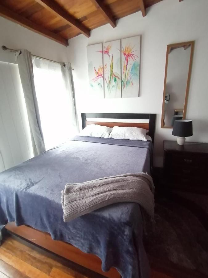 Airport Traveler'S Home. Alajuela Extérieur photo