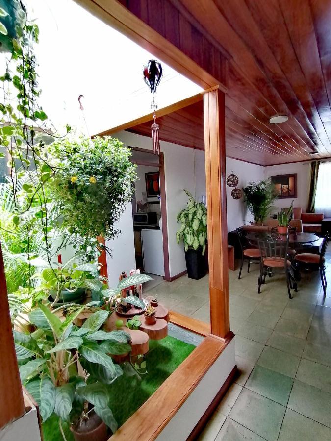 Airport Traveler'S Home. Alajuela Extérieur photo