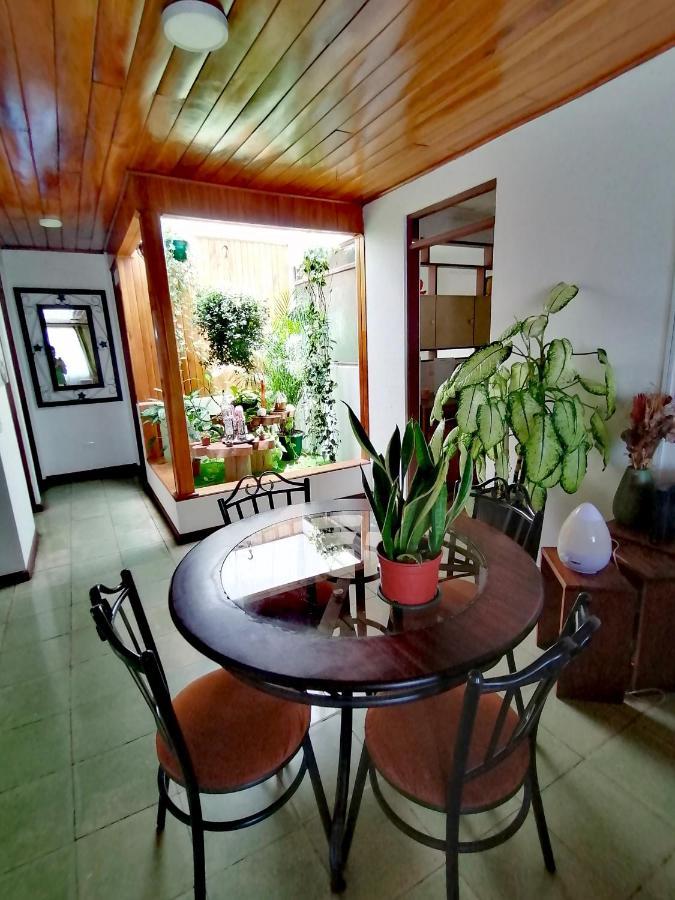 Airport Traveler'S Home. Alajuela Extérieur photo