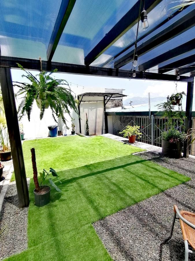 Airport Traveler'S Home. Alajuela Extérieur photo